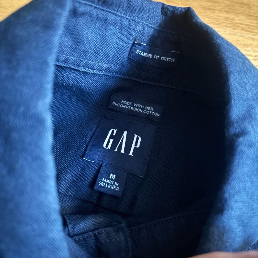 Gap Men's Blue and Navy Shirt